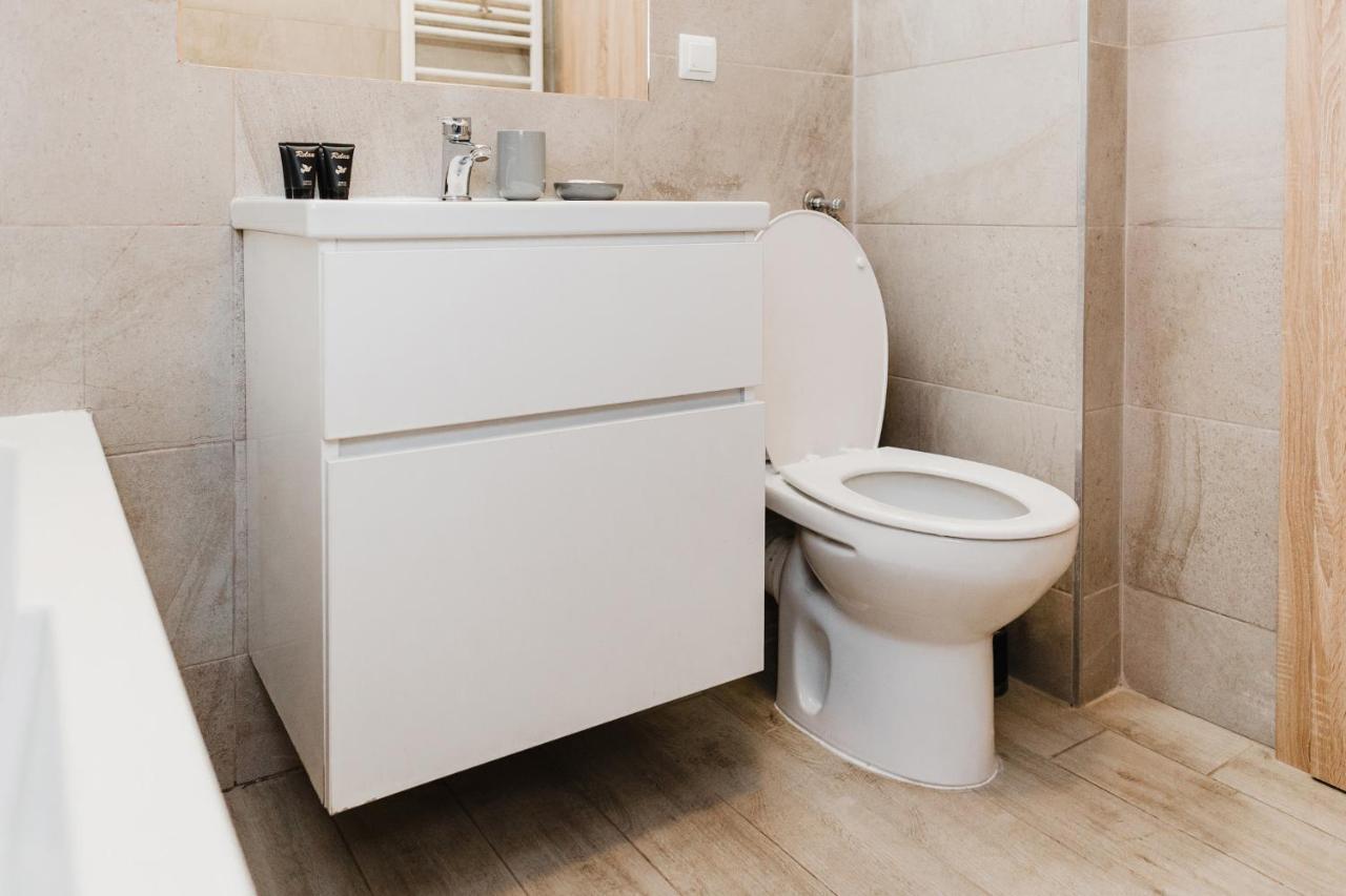 City View Apartment With Free Parking Cluj-Napoca Buitenkant foto