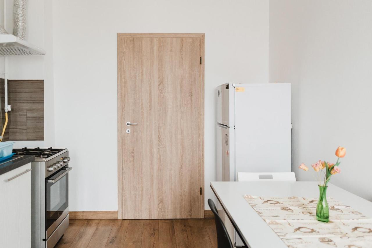 City View Apartment With Free Parking Cluj-Napoca Buitenkant foto
