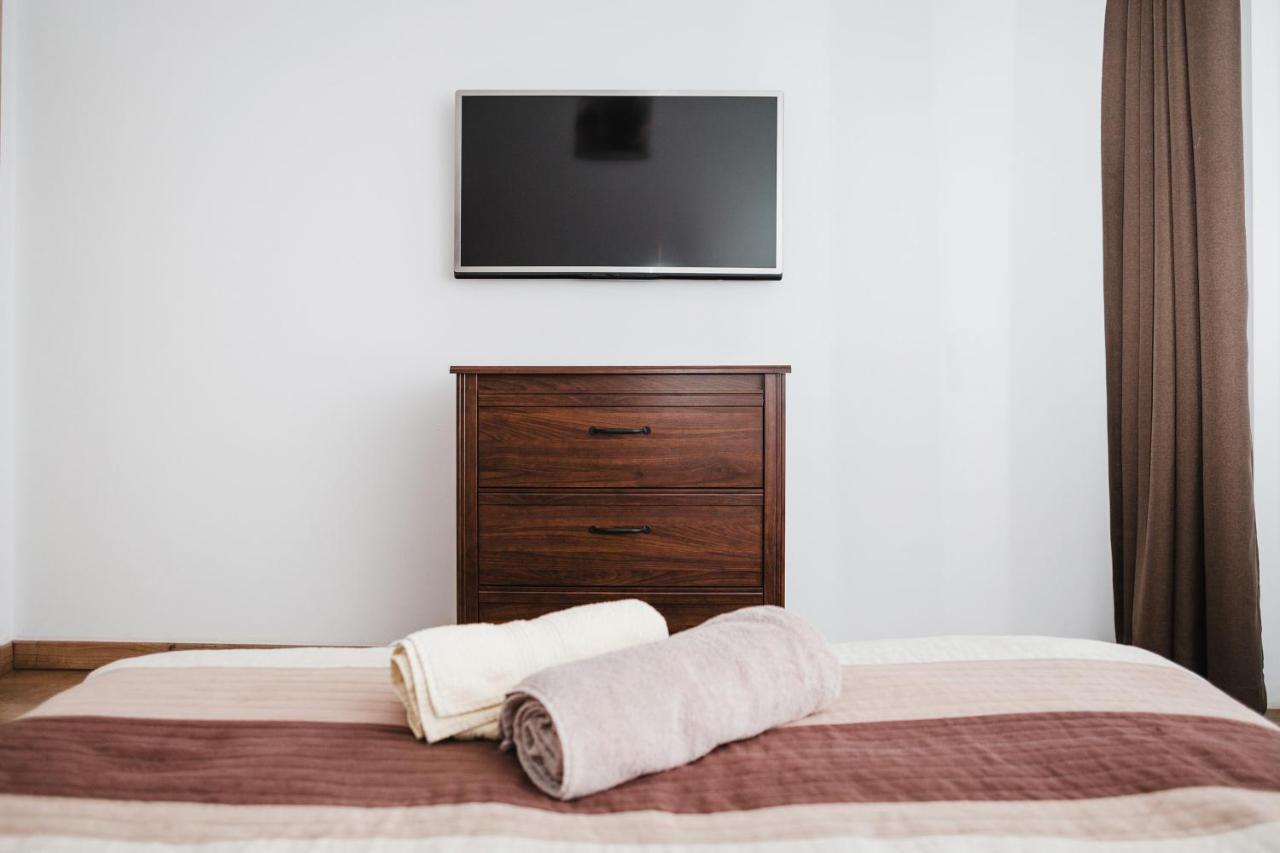 City View Apartment With Free Parking Cluj-Napoca Buitenkant foto