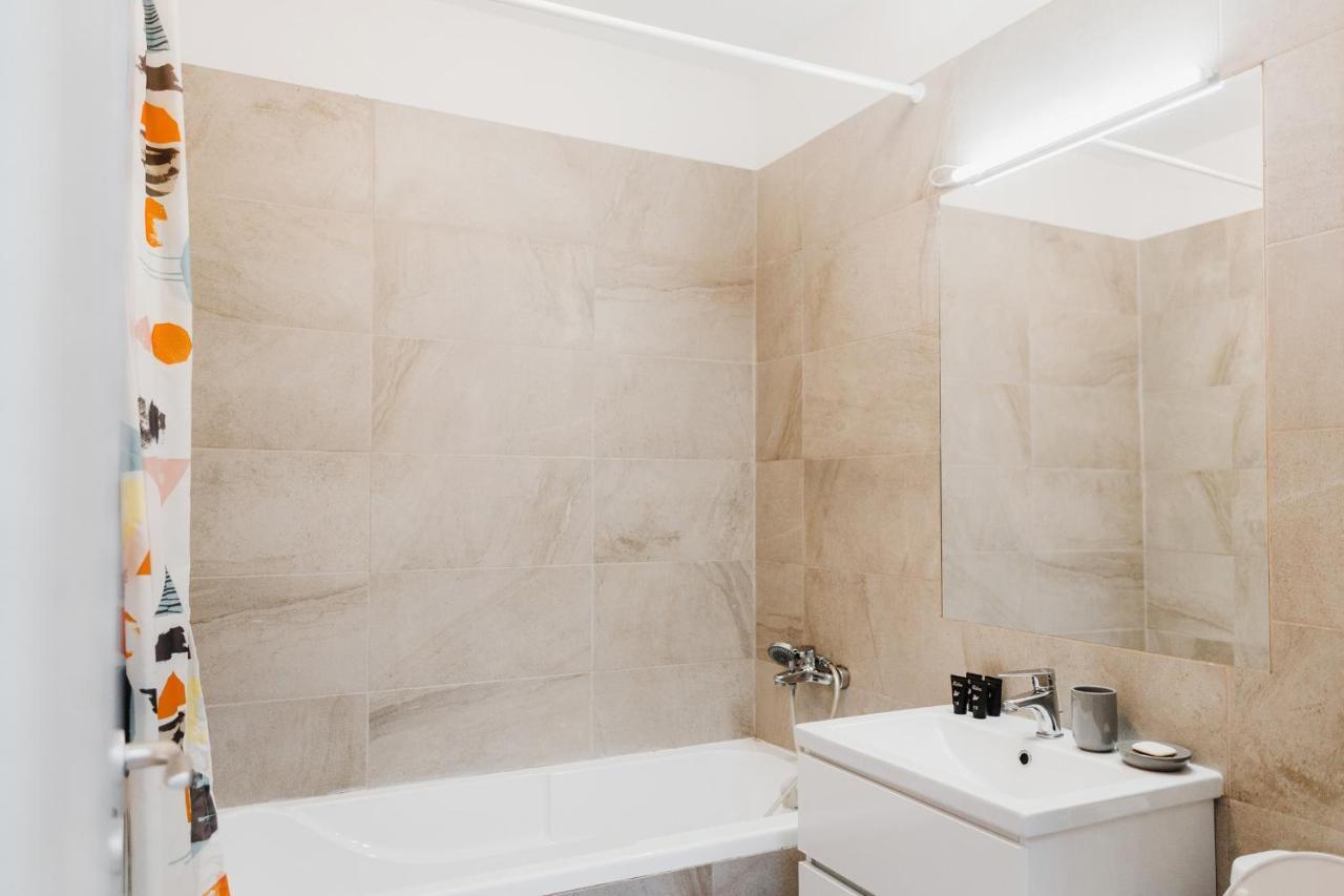 City View Apartment With Free Parking Cluj-Napoca Buitenkant foto